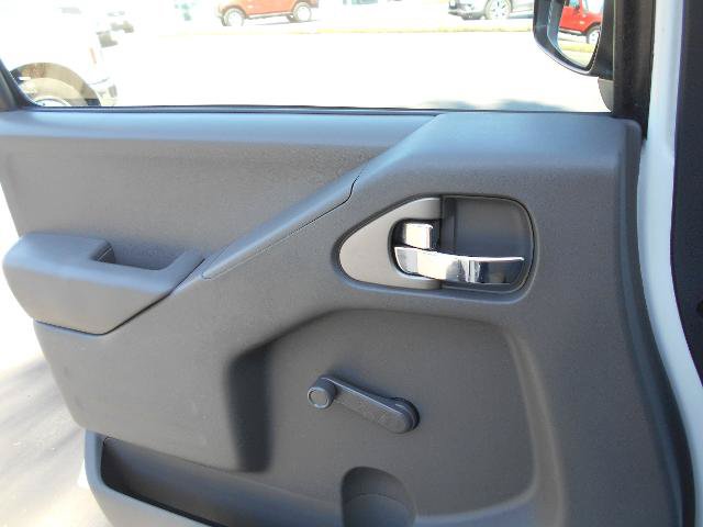 Used 2018 Nissan Frontier S RWD image 17