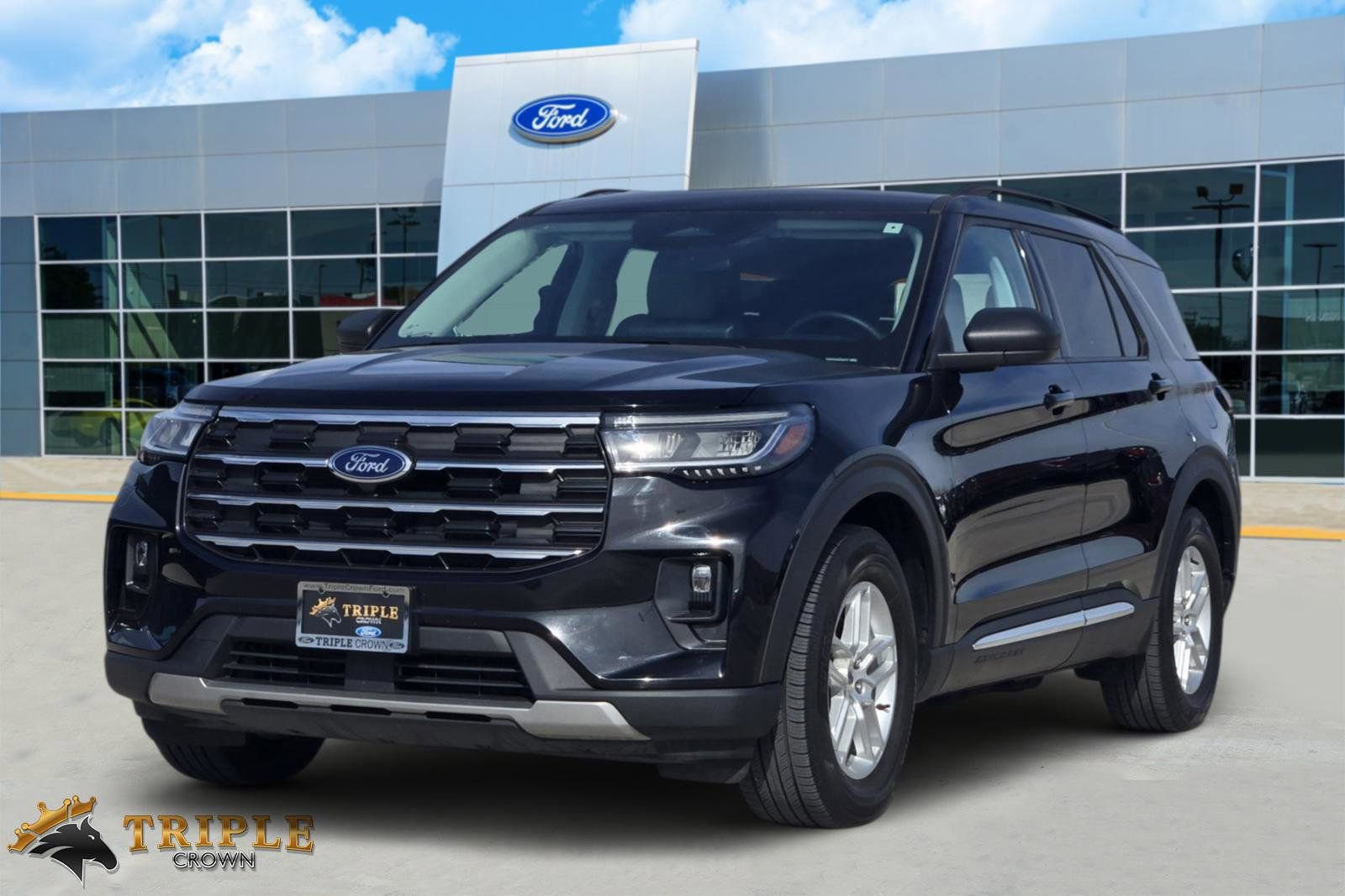 Certified 2025 Ford Explorer Active w/ Active Comfort Package image 2