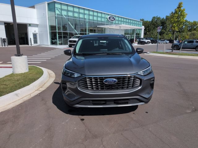 Certified 2025 Ford Escape Active AWD/4WD image 8