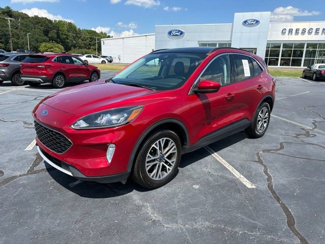 Certified 2022 Ford Escape SEL w/ Technology Package AWD/4WD image 3