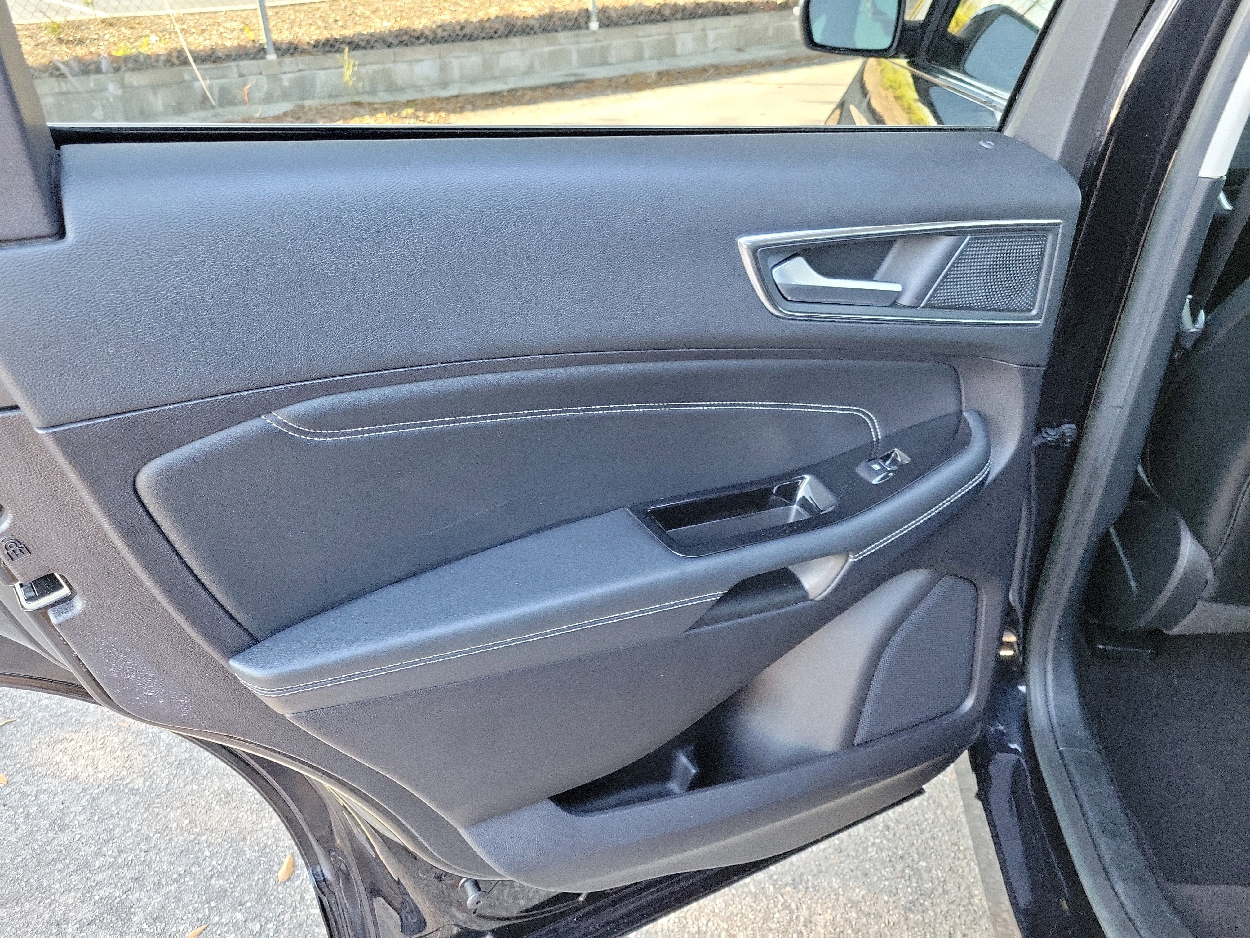 Certified 2019 Ford Edge Titanium w/ Equipment Group 301A image 25