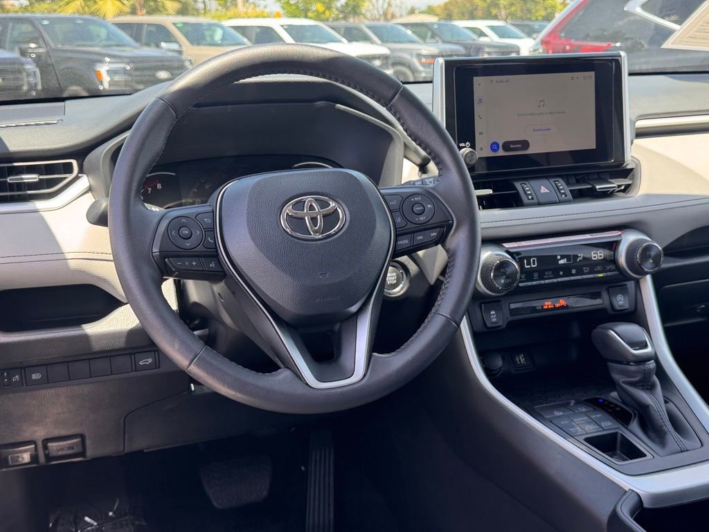 Used 2025 Toyota RAV4 XLE Premium AWD/4WD image 28