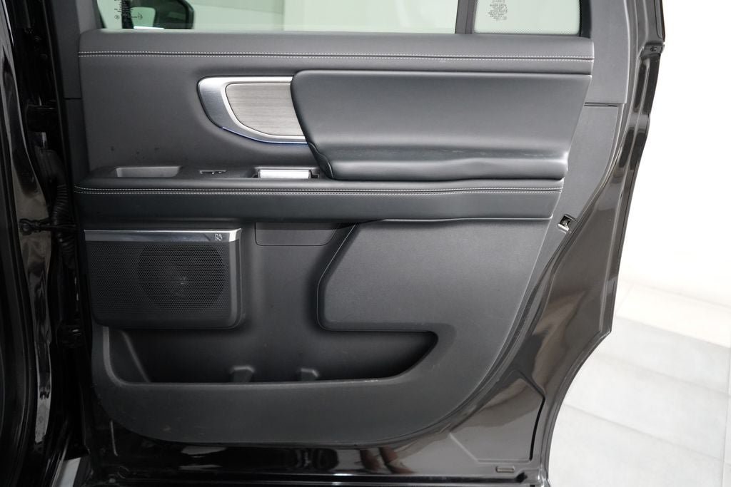 Certified 2025 Ford Expedition Max Platinum AWD/4WD image 32