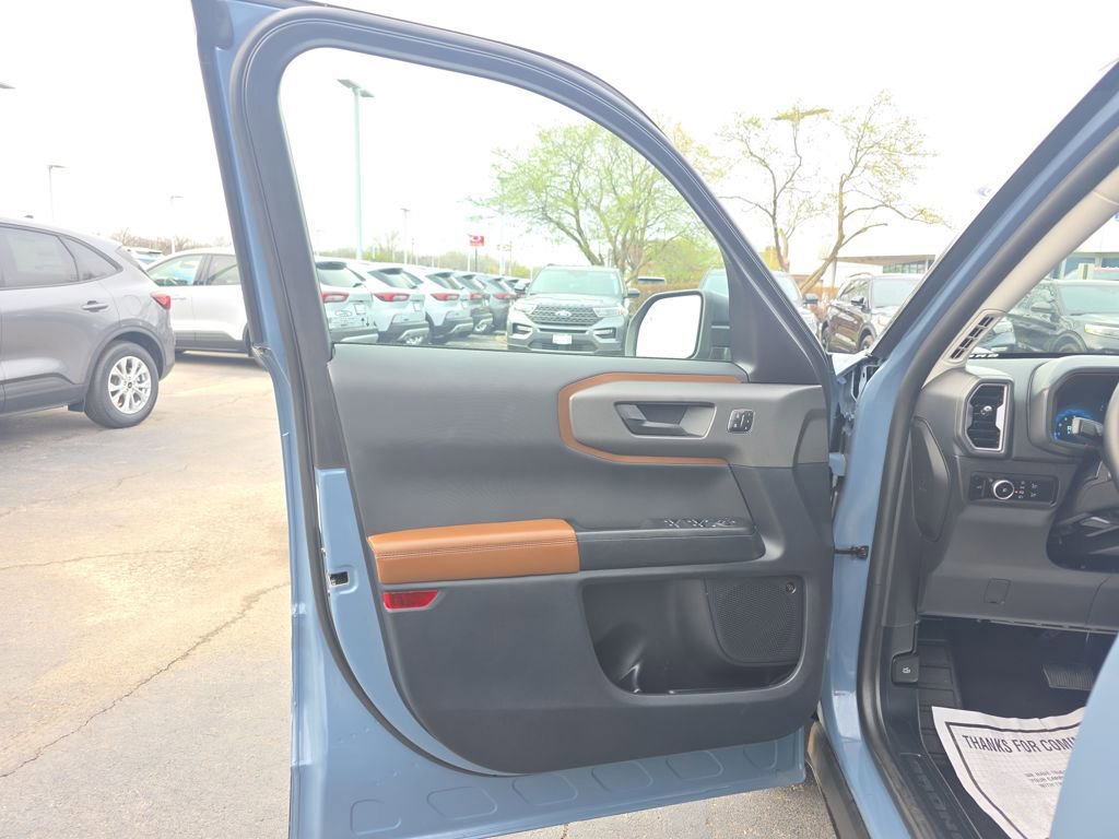 Certified 2025 Ford Bronco Sport Outer Banks w/ Outer Banks Tech Package+ AWD/4WD image 16