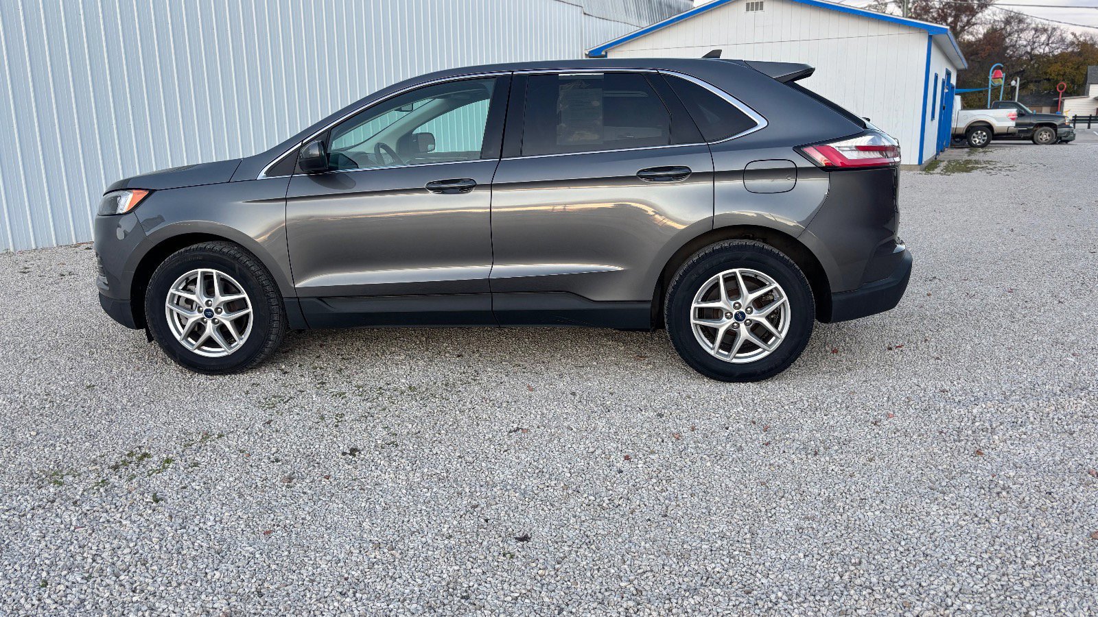 Certified 2022 Ford Edge SEL w/ Convenience Package image 2