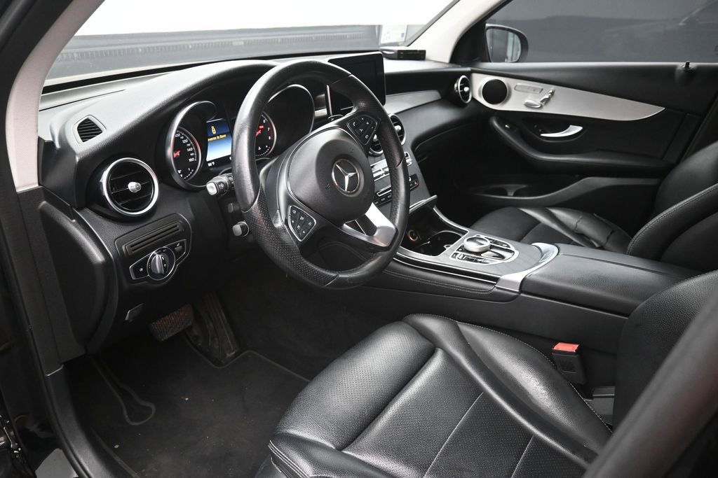 Used 2019 Mercedes-Benz GLC 300 image 19