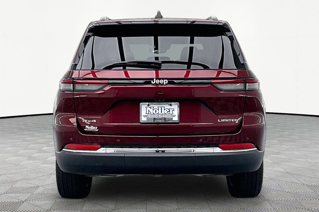 Used 2024 Jeep Grand Cherokee Limited AWD/4WD image 4