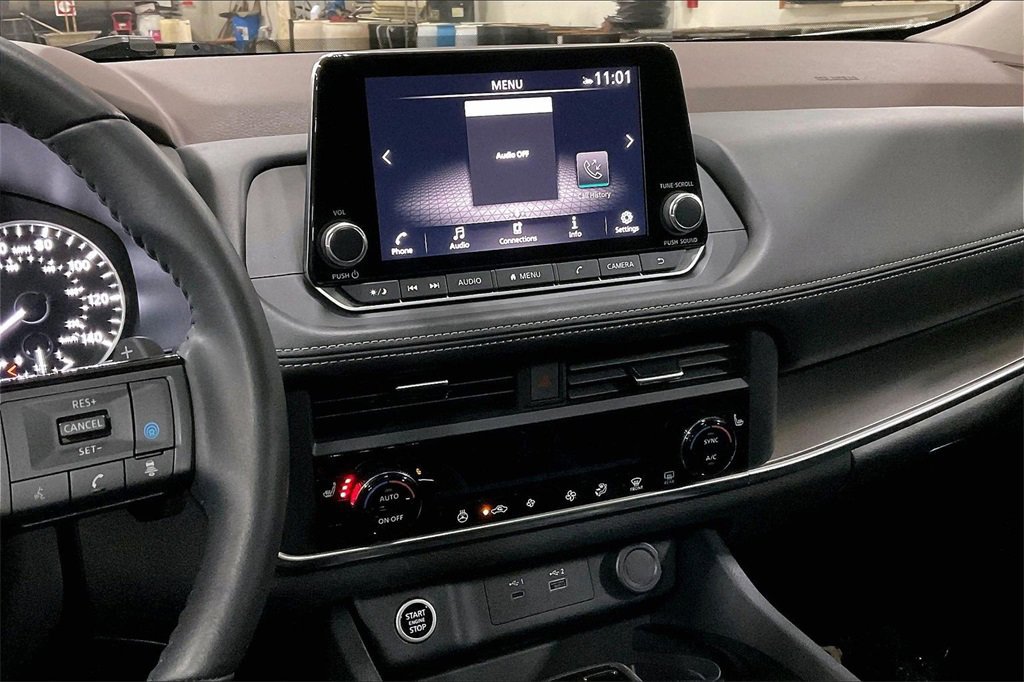 Used 2023 Nissan Rogue SV w/ SV Premium B Package image 8