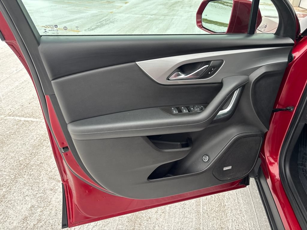 Used 2019 Chevrolet Blazer LT w/ Sound & Technology Package FWD image 9