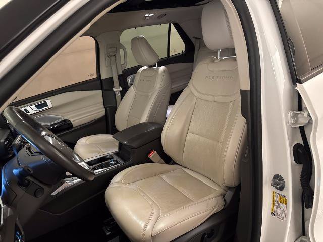 Certified 2023 Ford Explorer Platinum w/ Technology Package AWD/4WD image 19