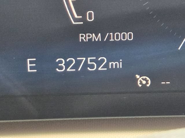 Used 2024 Cadillac XT4 Luxury w/ Cold Weather Package FWD image 32