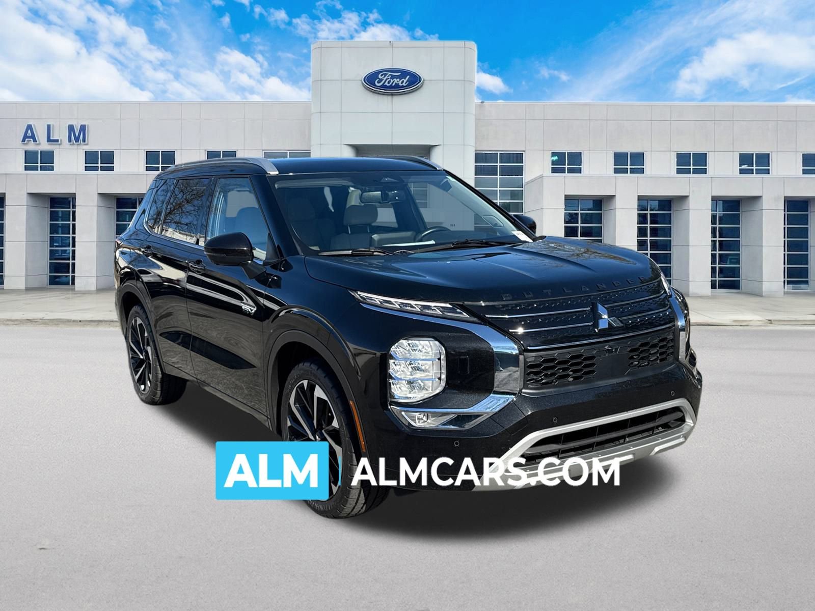 Used 2023 Mitsubishi Outlander SEL image 1