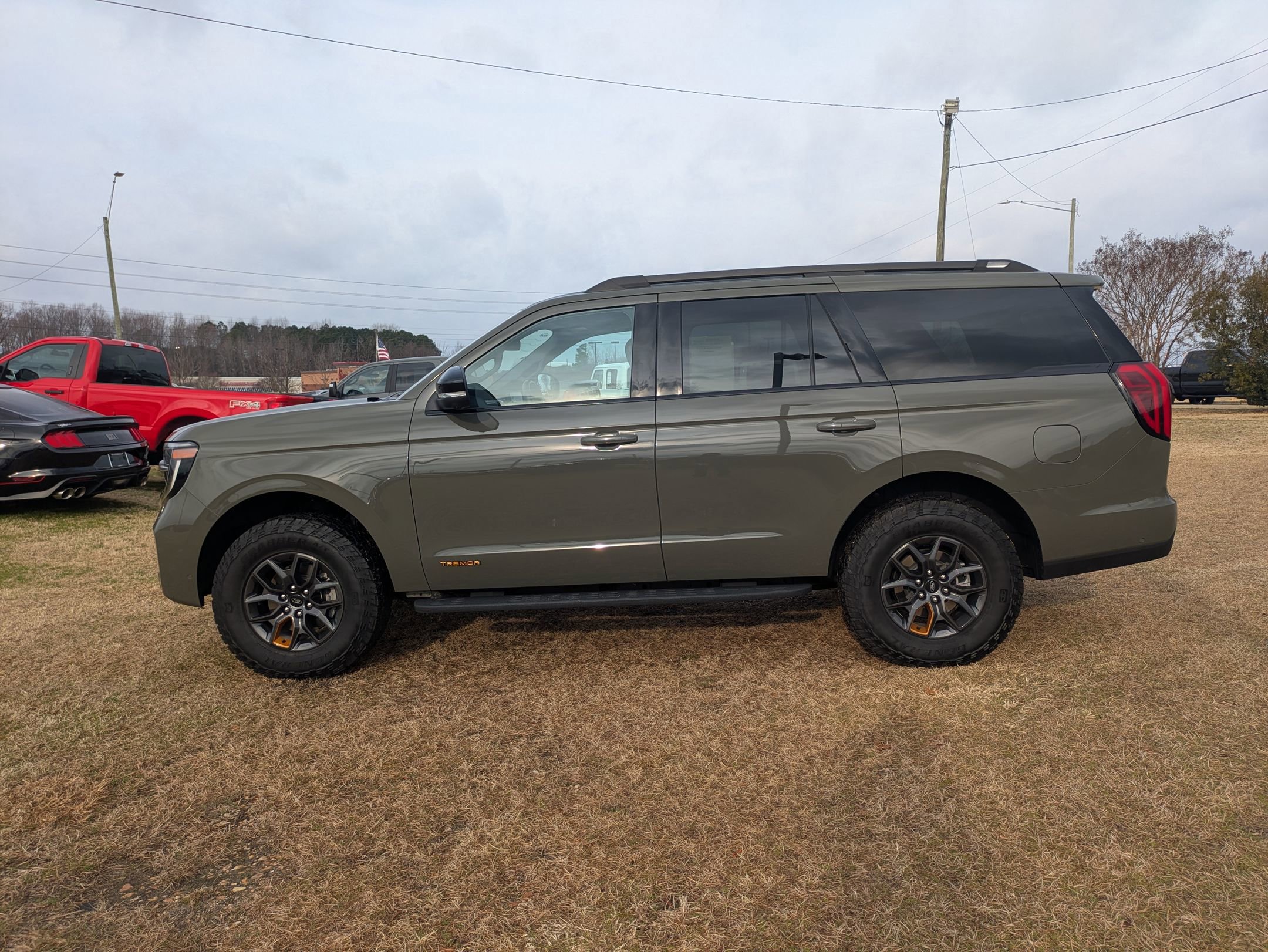 Certified 2025 Ford Expedition Tremor image 2