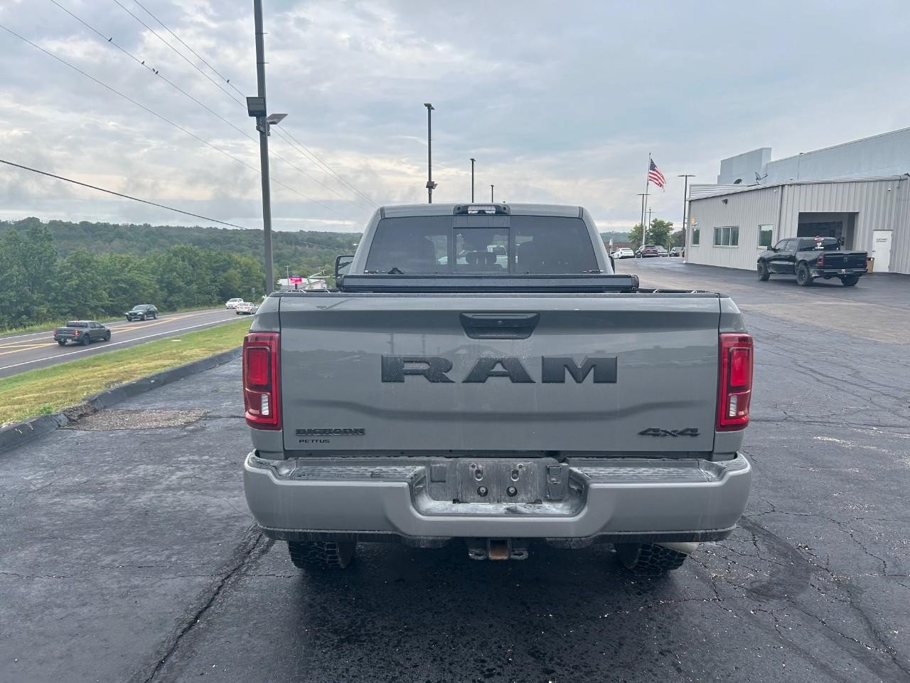 Used 2025 RAM 2500 Big Horn AWD/4WD image 3
