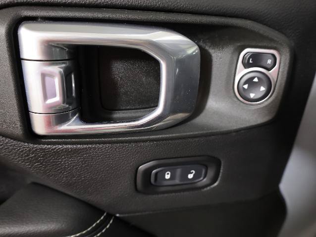 Used 2022 Jeep Wrangler Unlimited Sahara w/ Cold Weather Group AWD/4WD image 26
