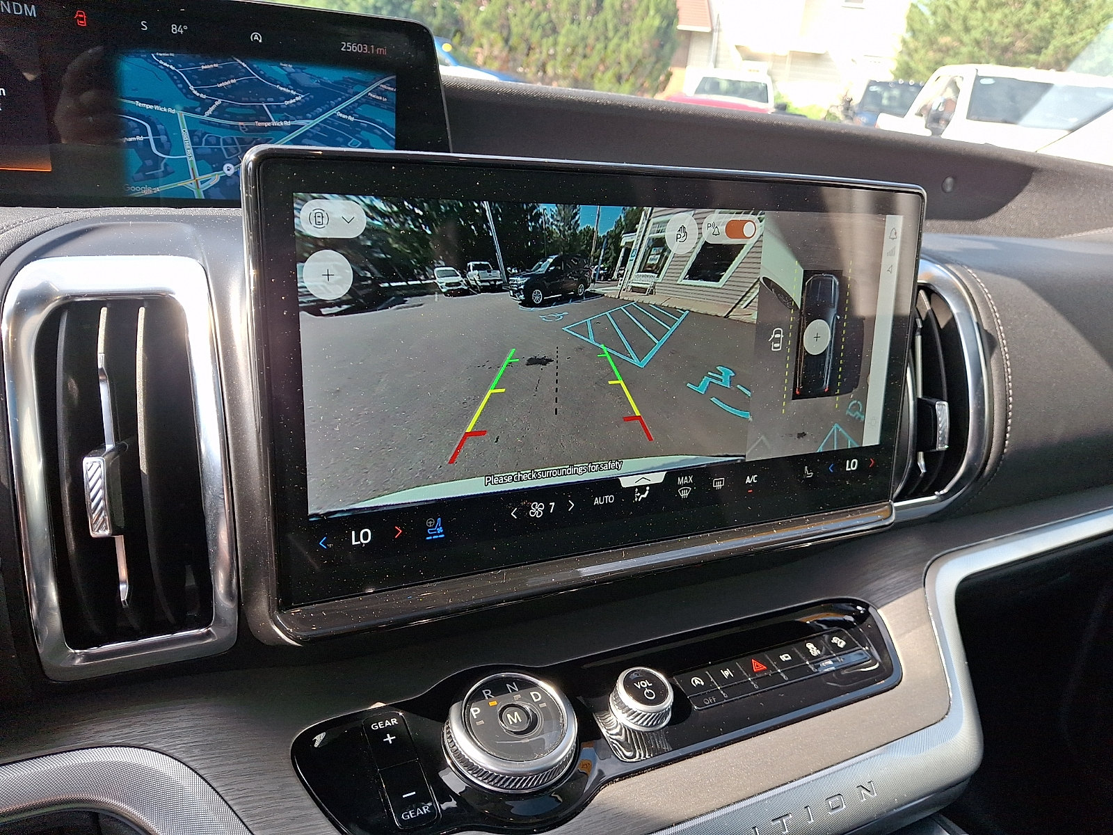 Certified 2025 Ford Expedition Platinum AWD/4WD image 20