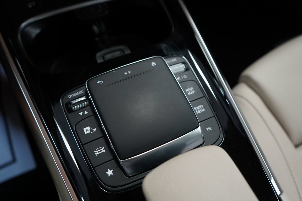 Used 2023 Mercedes-Benz GLB 250 4MATIC image 39