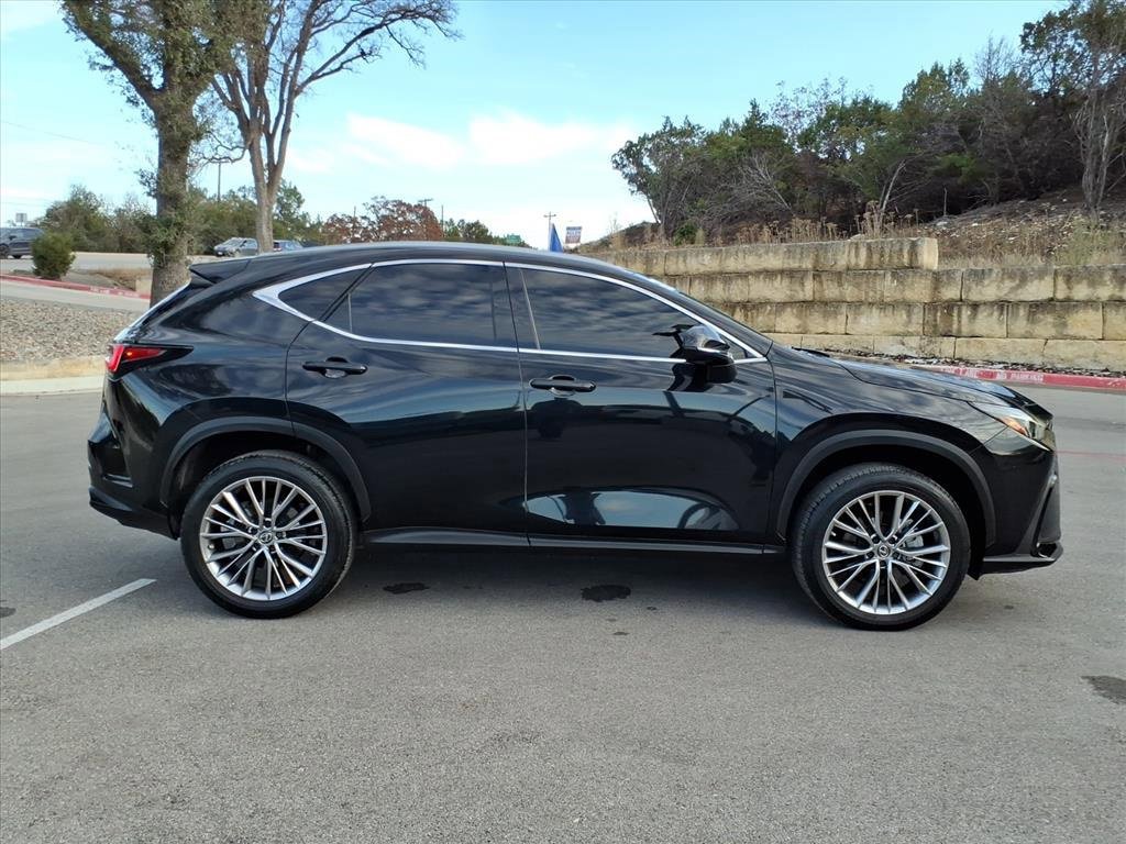 Used 2022 Lexus NX 350 350 Premium image 4
