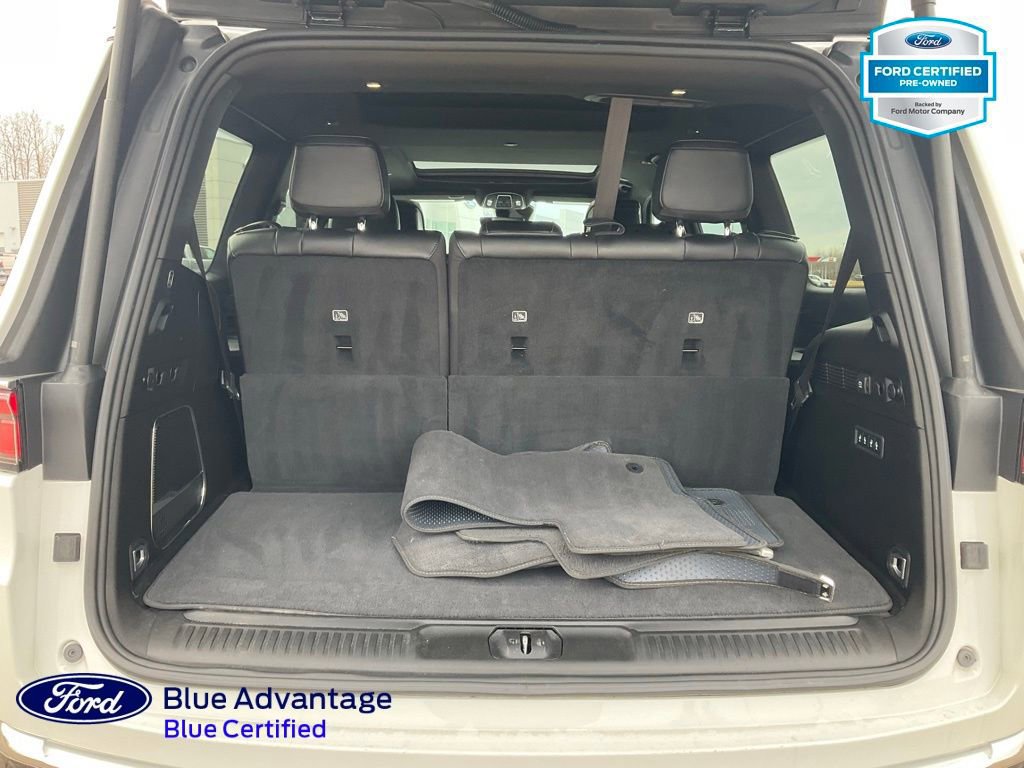 Used 2023 Jeep Wagoneer Series III w/ Premium Group I image 22