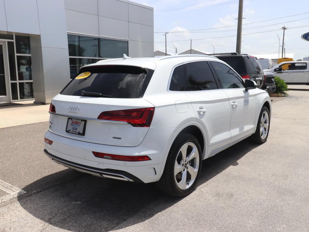 Used 2021 Audi Q5 2.0T Premium Plus w/ Premium Plus Package AWD/4WD image 14