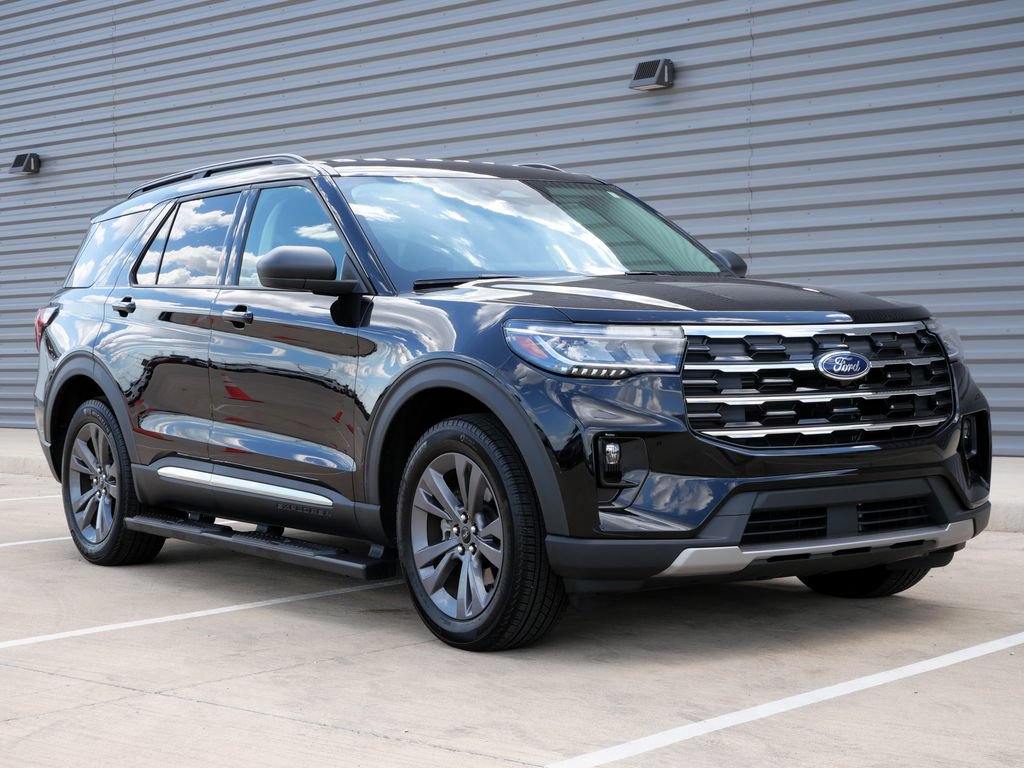 Certified 2025 Ford Explorer Active w/ Active Comfort Package