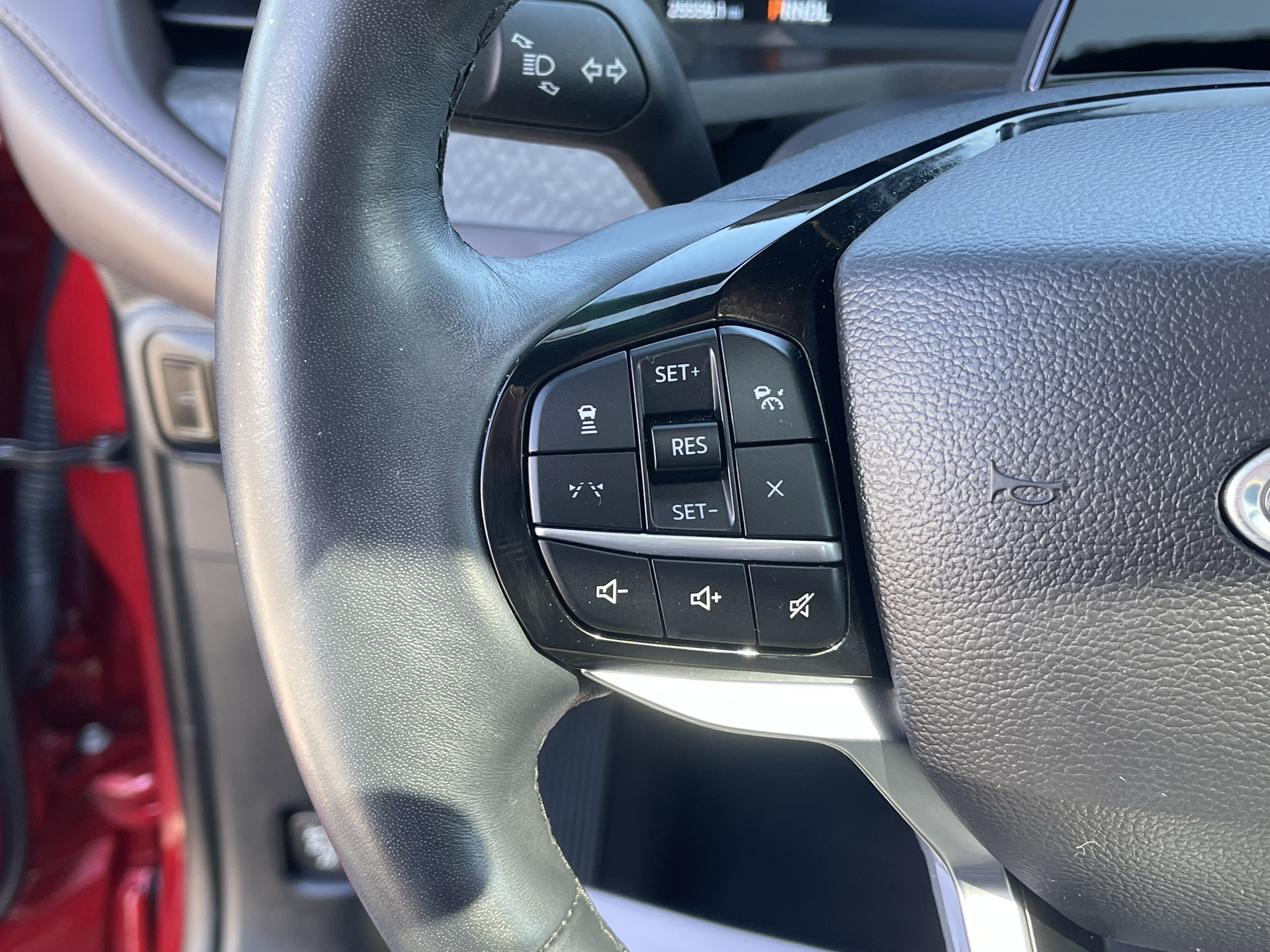 Certified 2025 Ford Explorer Platinum AWD/4WD image 20