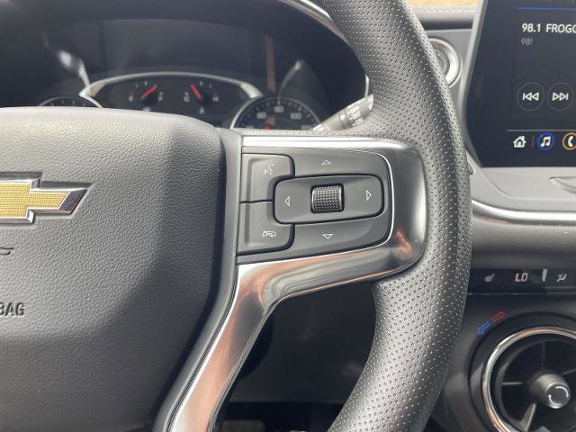 Used 2025 Chevrolet Blazer LT AWD/4WD image 13