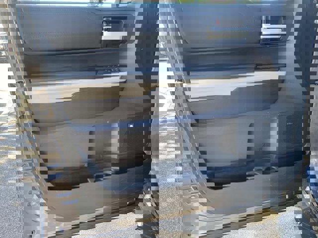 Used 2018 Toyota Tundra Limited w/ Limited Premium Package AWD/4WD image 18