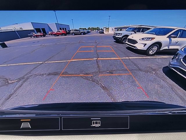 Used 2021 Chevrolet Suburban Z71 AWD/4WD image 4