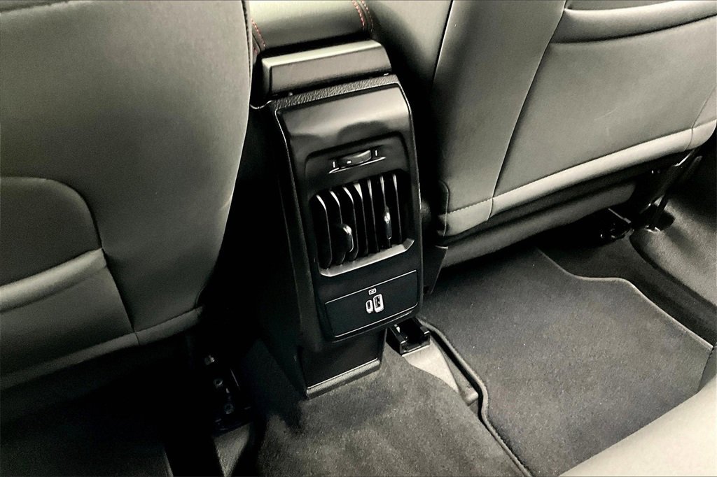 Used 2024 Dodge Hornet R/T image 33