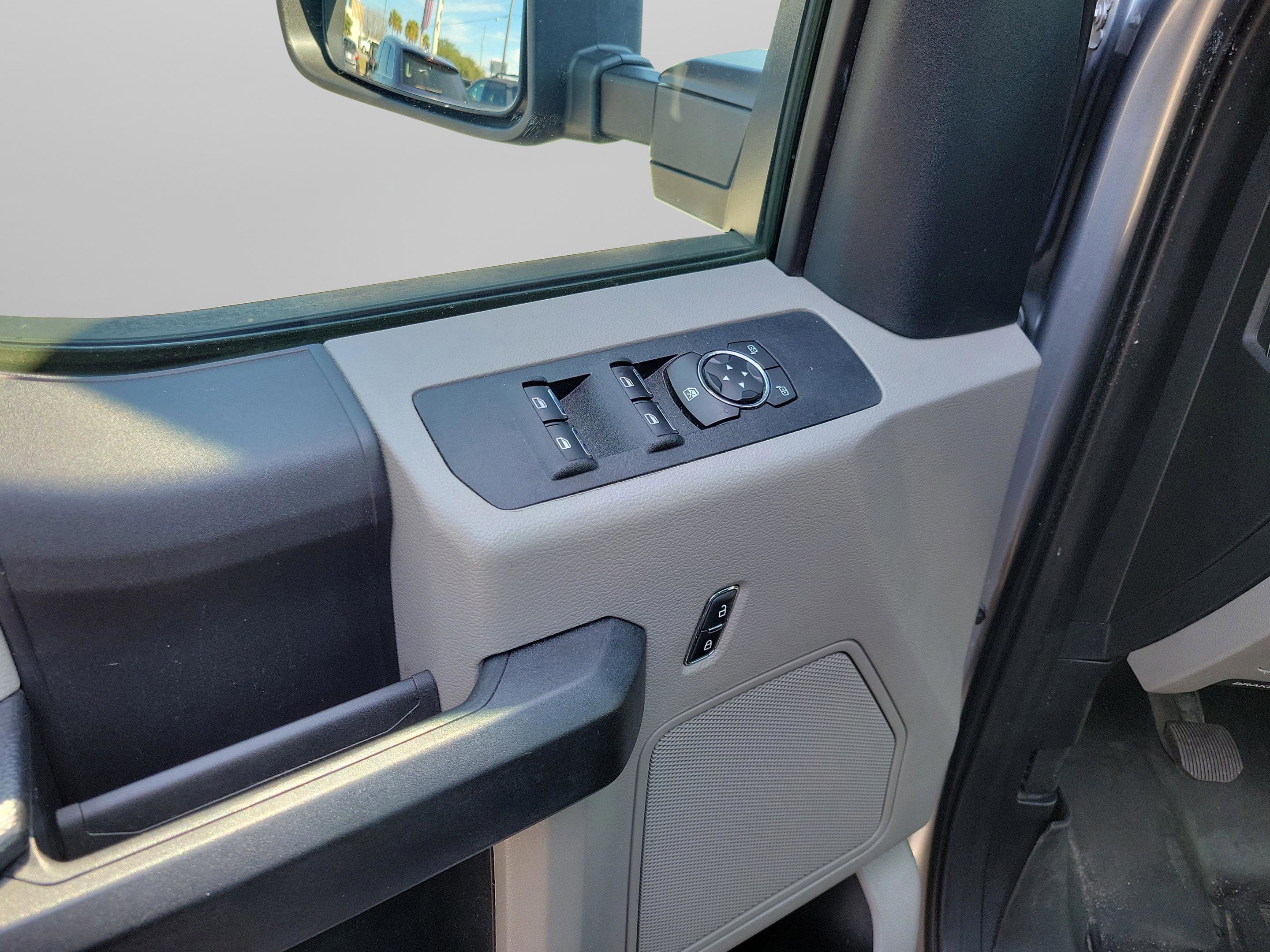 Certified 2020 Ford F250 XL w/ STX Appearance Package image 29