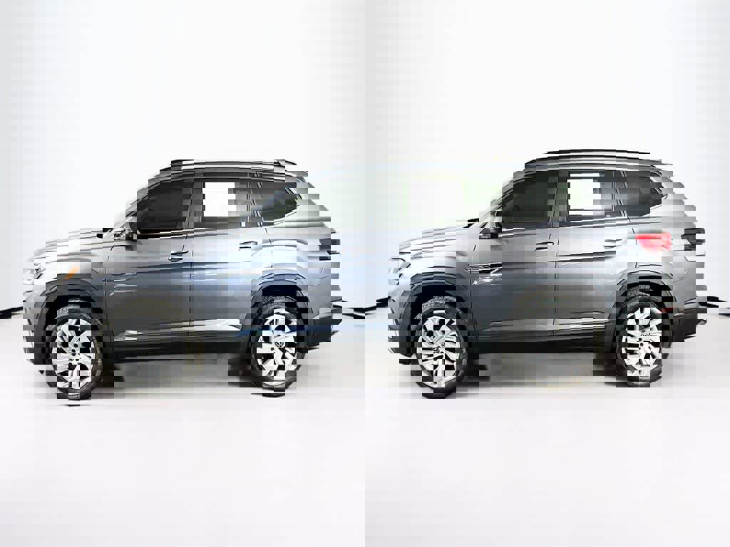 Used 2021 Volkswagen Atlas SE w/ Panoramic Sunroof Package image 2