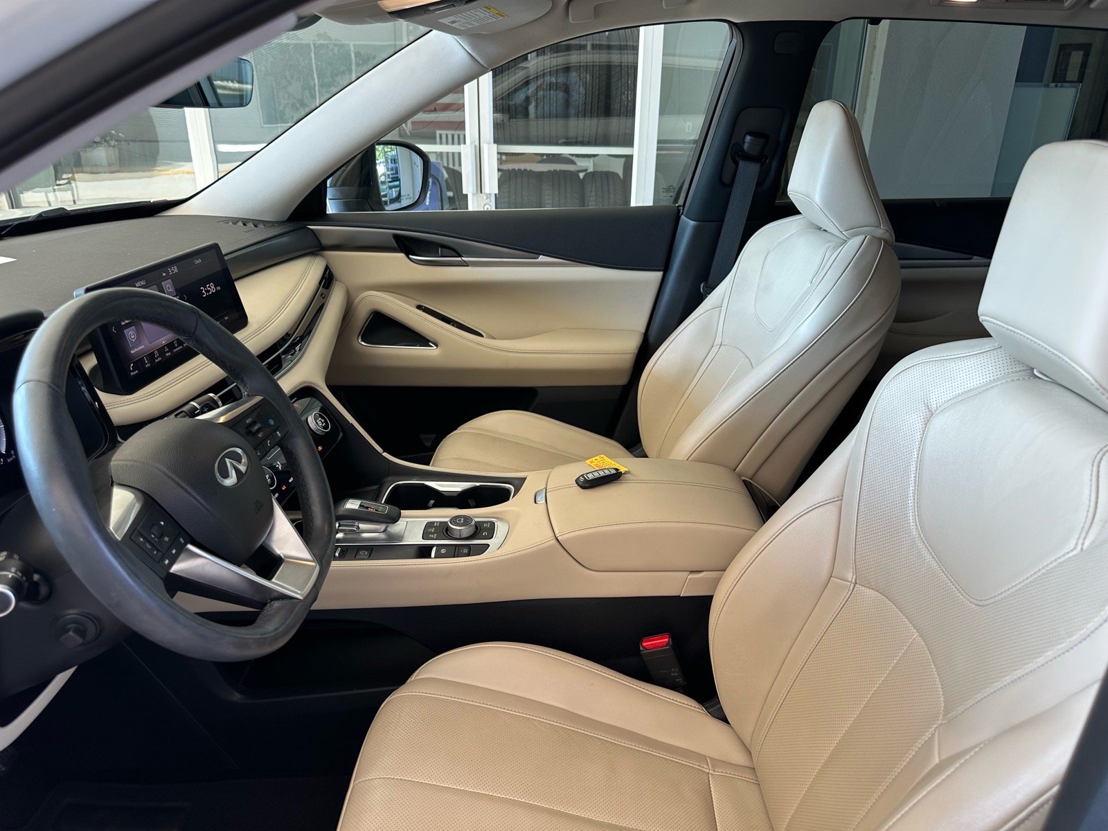 Used 2023 INFINITI QX60 Luxe w/ Cargo Package FWD image 16