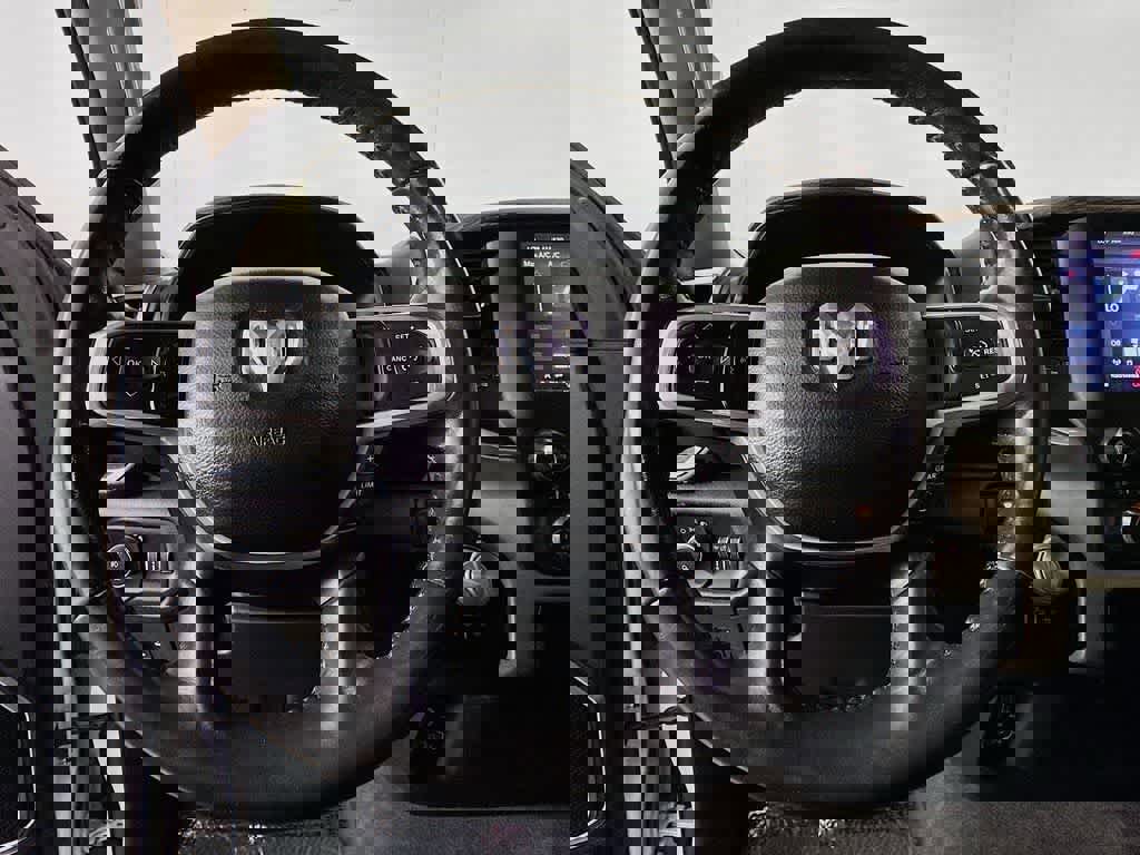 Used 2020 RAM 1500 Laramie w/ Off Road Group image 19