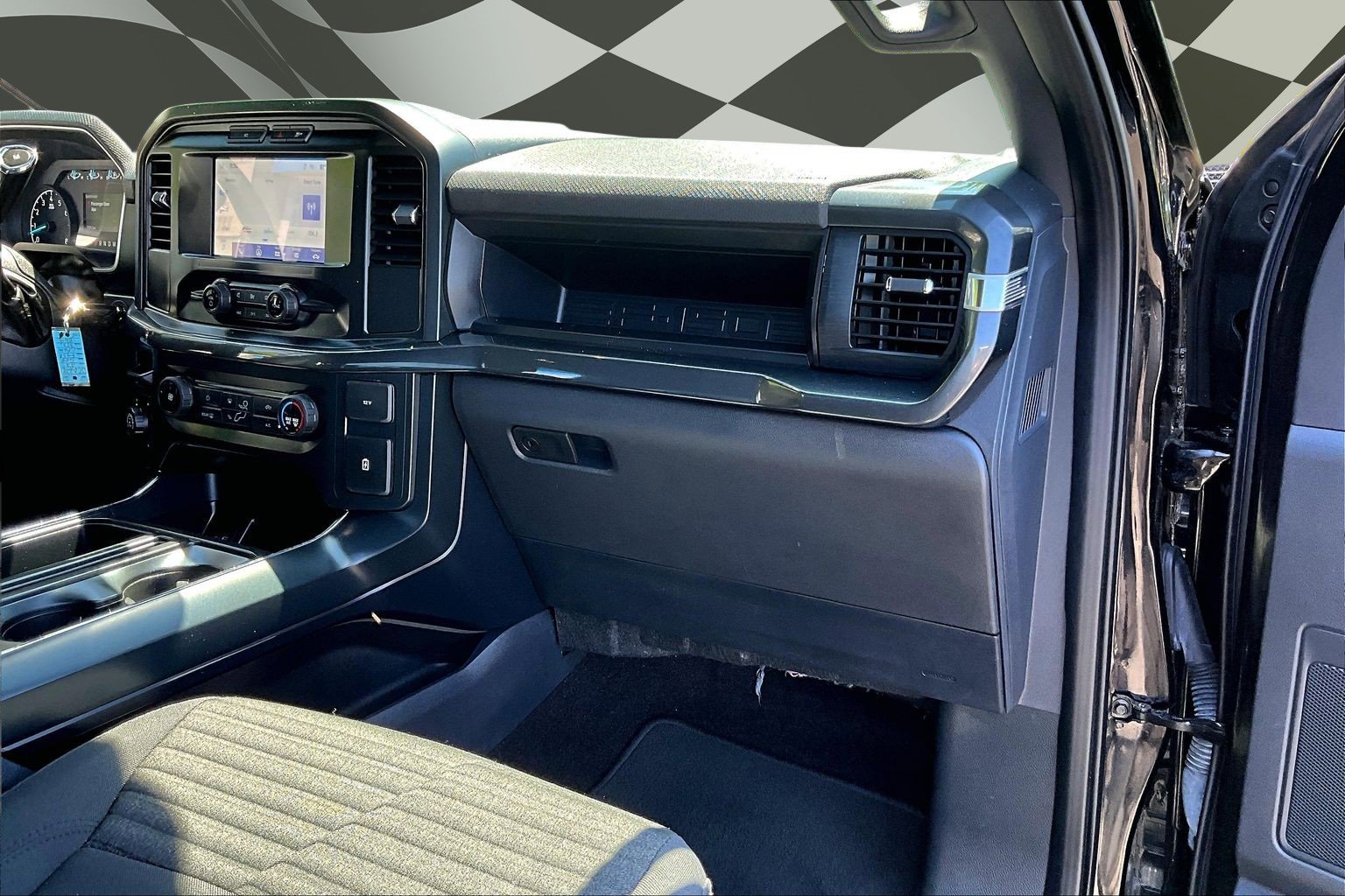 Certified 2022 Ford F150 XL w/ STX Appearance Package AWD/4WD image 16
