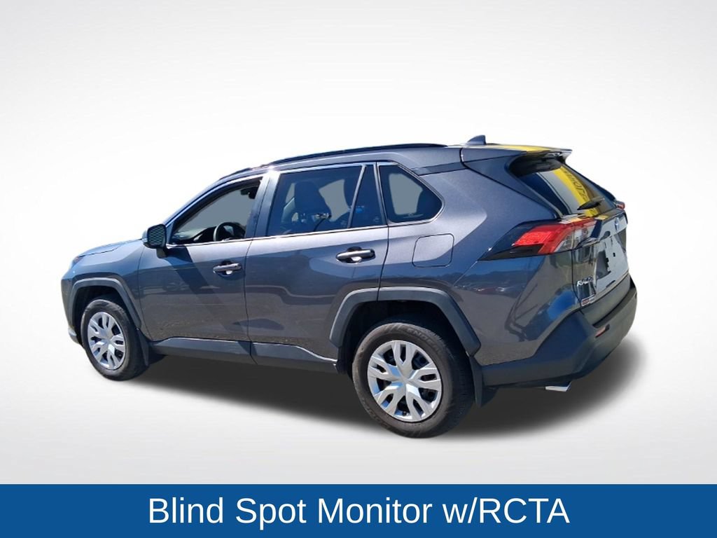 Used 2020 Toyota RAV4 LE w/ Carpet Mat Package AWD/4WD image 5