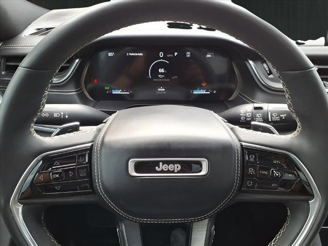 Used 2023 Jeep Grand Cherokee Overland image 25