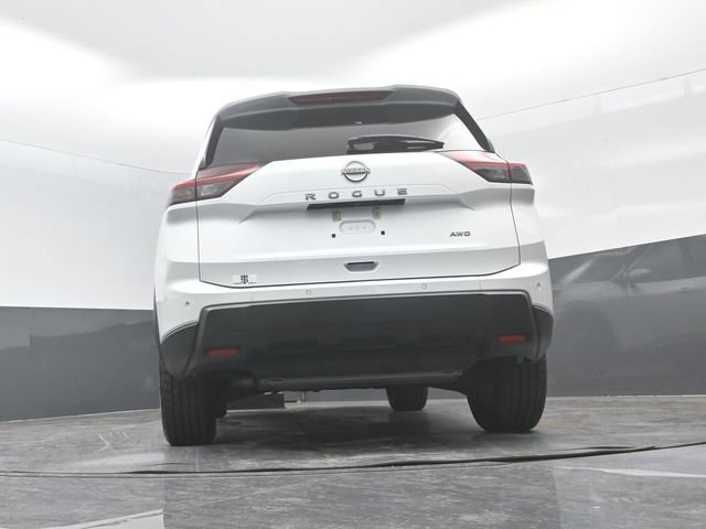Used 2025 Nissan Rogue SV AWD/4WD image 23