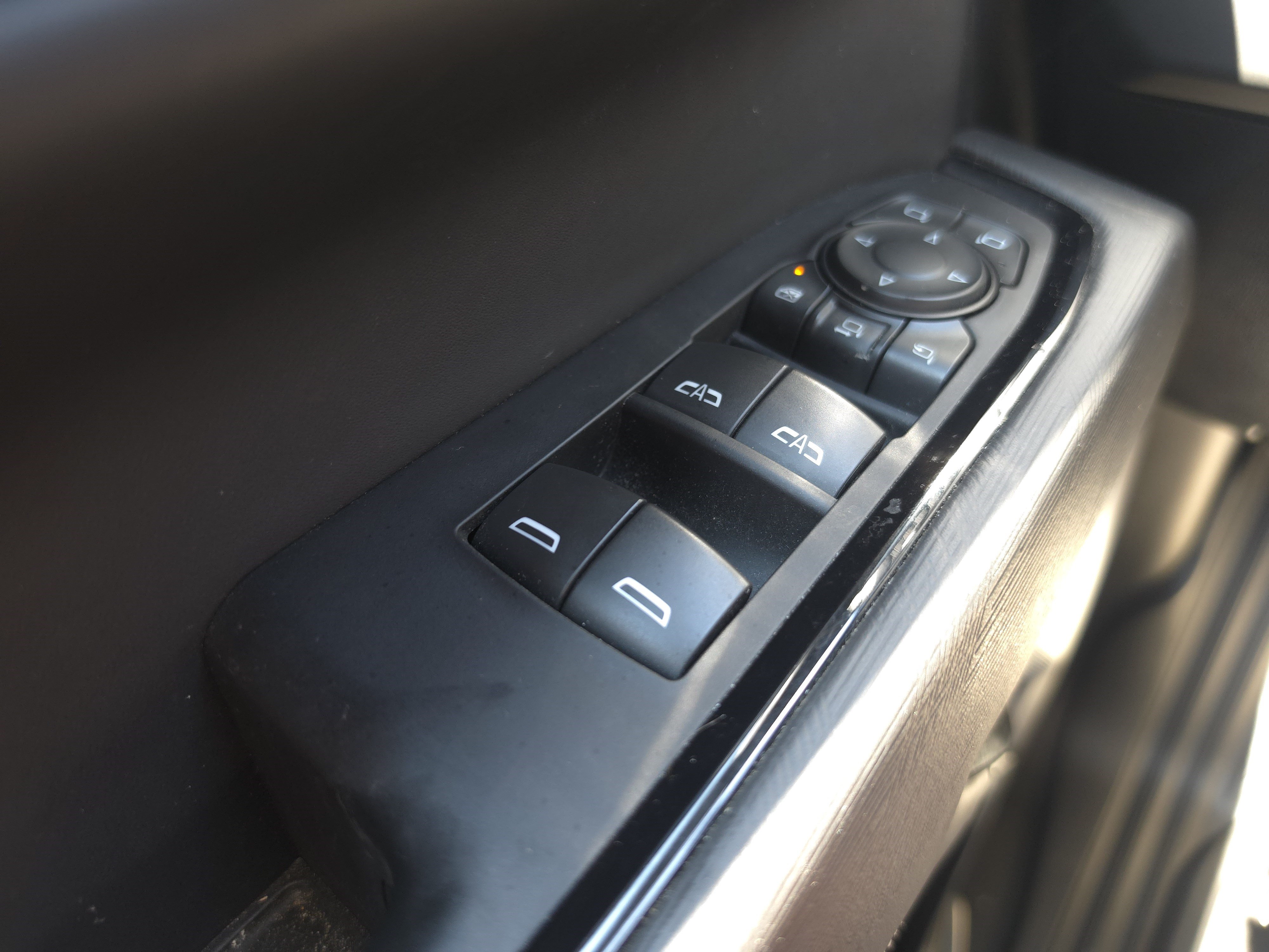 Used 2025 GMC Sierra 2500 AT4X AWD/4WD image 24