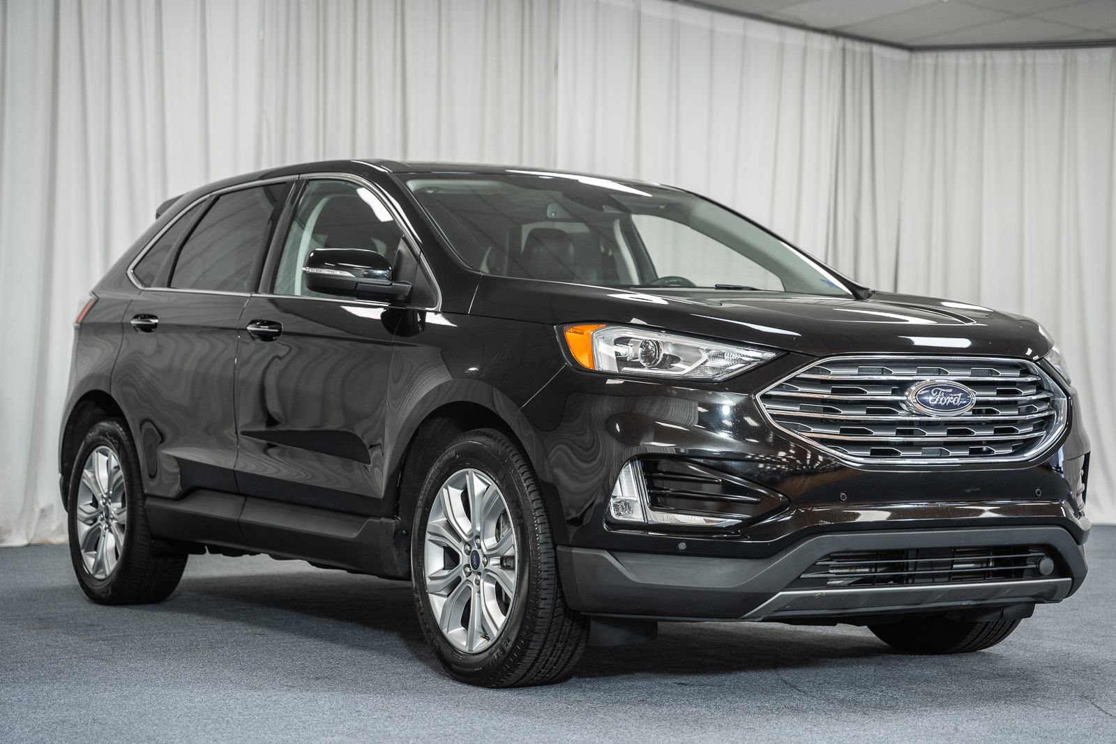 Certified 2022 Ford Edge Titanium AWD/4WD image 1