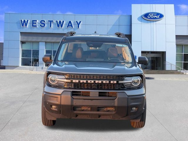 Certified 2025 Ford Bronco Sport Outer Banks w/ Outer Banks Tech Package+ AWD/4WD image 7