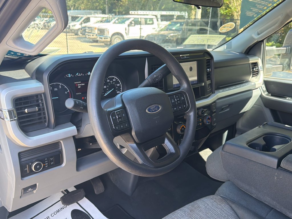 Certified 2025 Ford F350 XLT AWD/4WD image 6