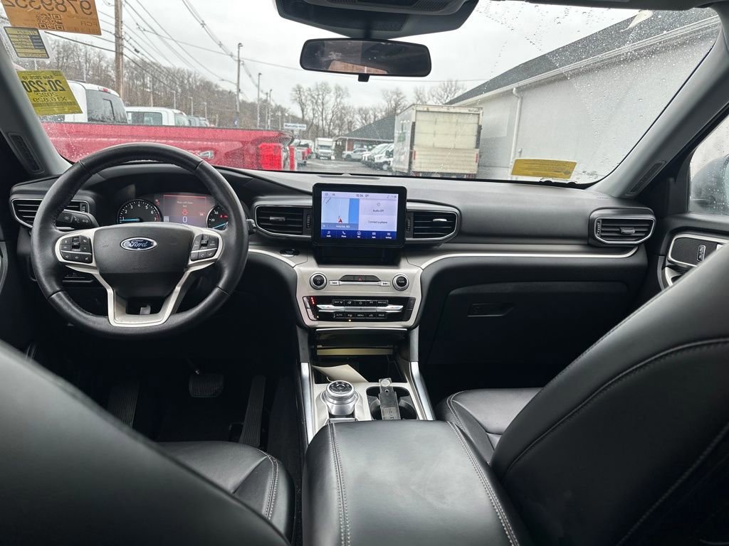 Certified 2022 Ford Explorer XLT w/ Equipment Group 202A image 35
