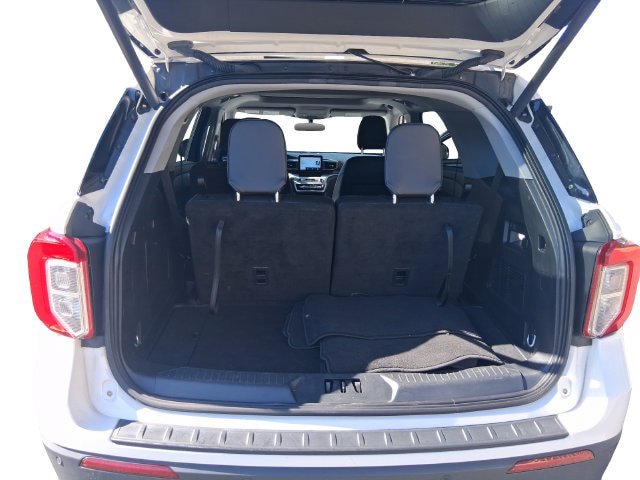 Certified 2023 Ford Explorer XLT w/ Equipment Group 202A AWD/4WD image 19