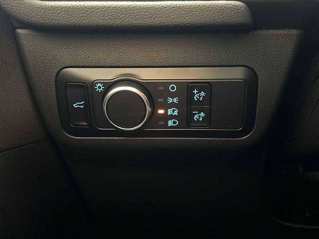 Certified 2025 Ford Escape ST-Line w/ Tech Pack #1 AWD/4WD image 17