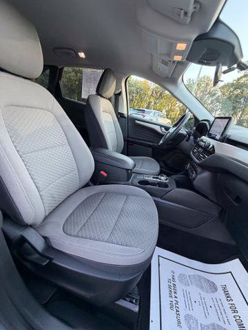Certified 2021 Ford Escape SE w/ SE Sport Appearance Package AWD/4WD image 21