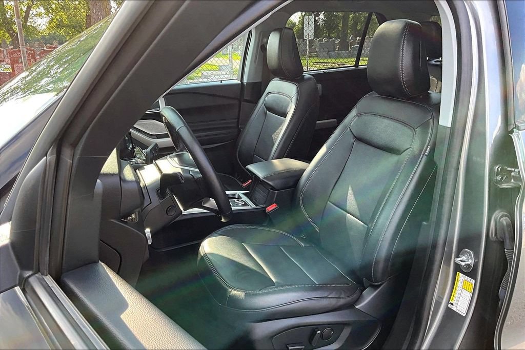 Certified 2023 Ford Explorer Limited w/ Limited Technology Package AWD/4WD image 24