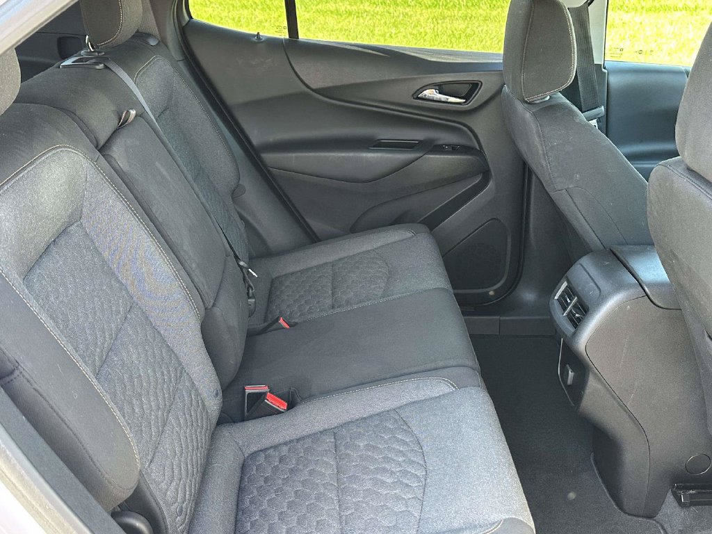 Used 2018 Chevrolet Equinox LT FWD image 11
