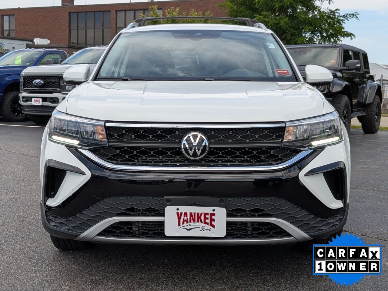 Used 2022 Volkswagen Taos SE FWD image 9