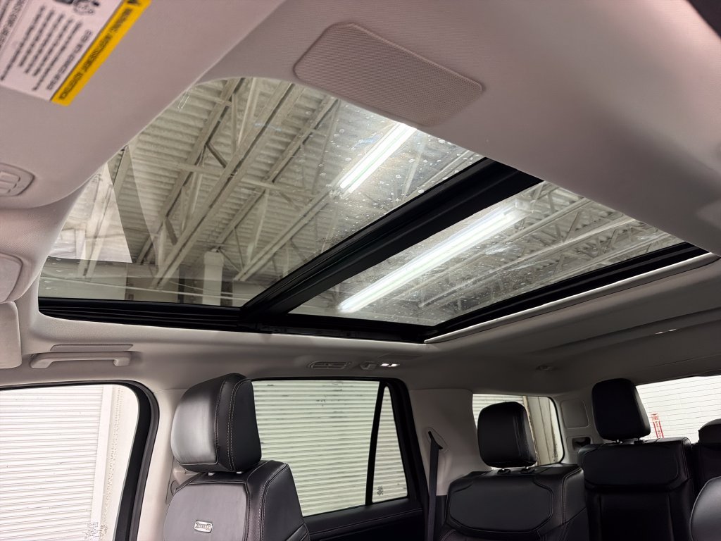 Certified 2025 Ford Expedition Platinum AWD/4WD image 10